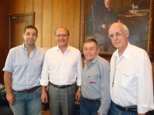 Pe. Julio Lancellotti, Danilo Santana e Evaristo Gonçalves em audiência com o governo Geraldo Alckmin