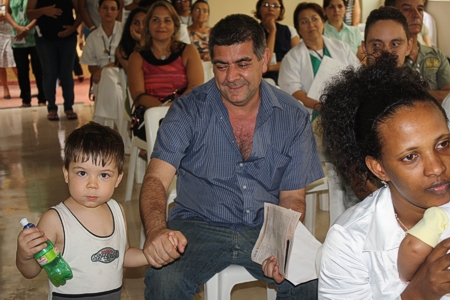 amparo-maternal-entrega-2009-06 Celebração de Natal no Amparo Maternal